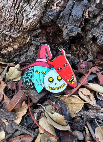 Enamel pins- Pin Plugged